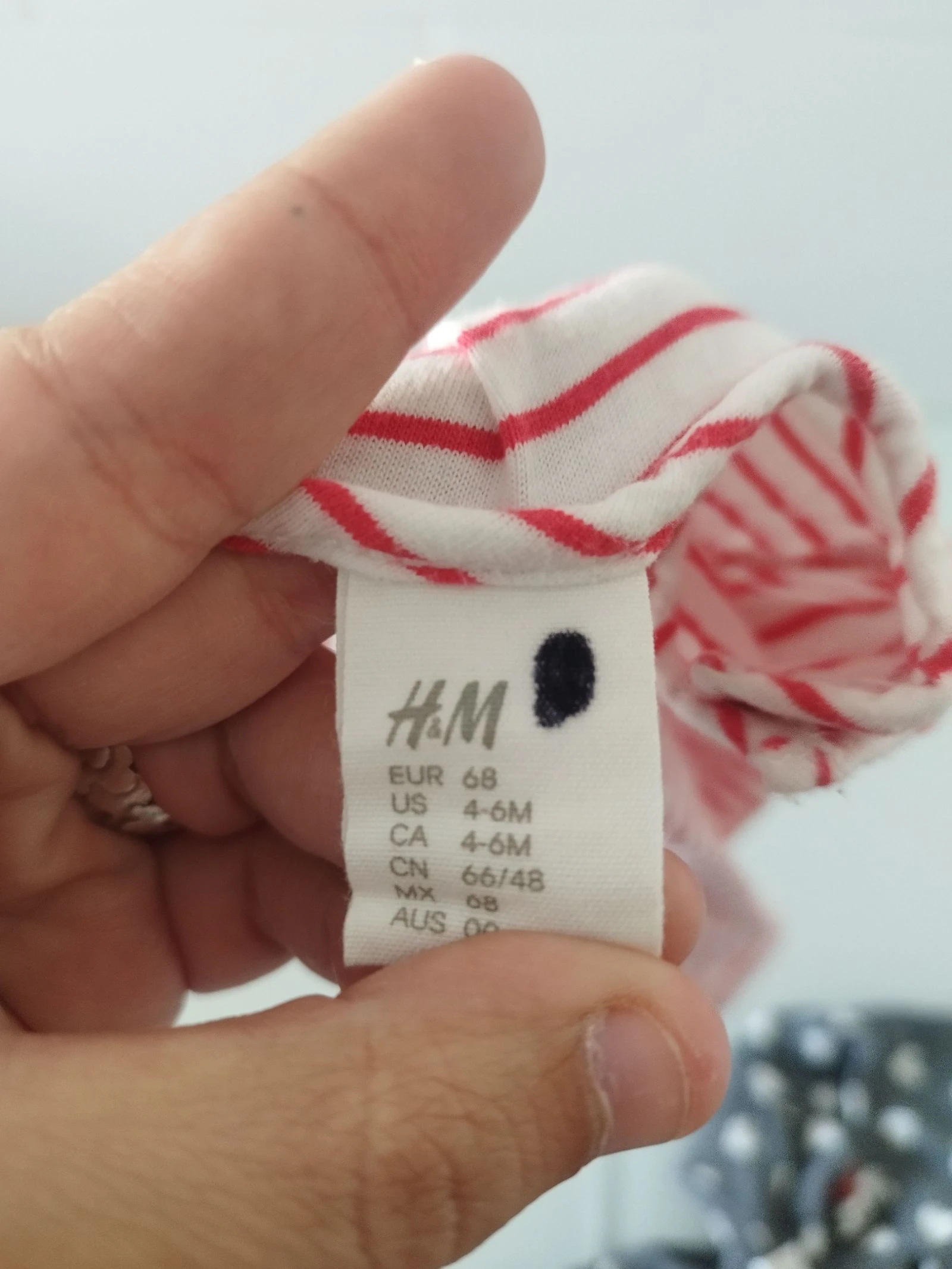 Pak van 2 Minnie Mouse lange mouwen shirts 4-6 maanden H&M – photo 4